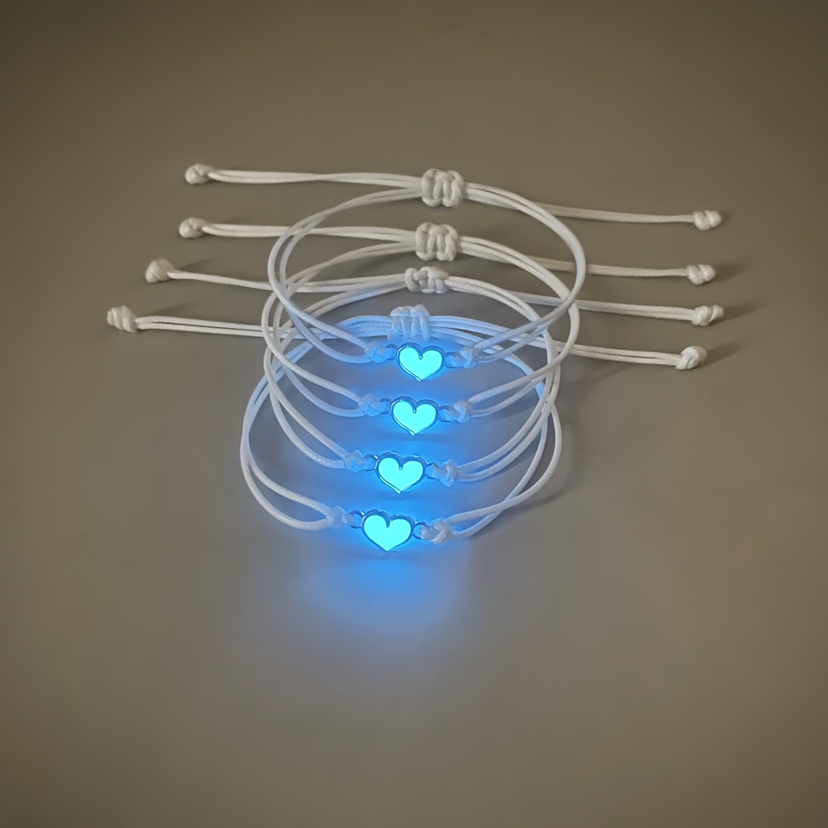 4pcs Glow-In-The-Dark Heart-Shaped Bracelet Set